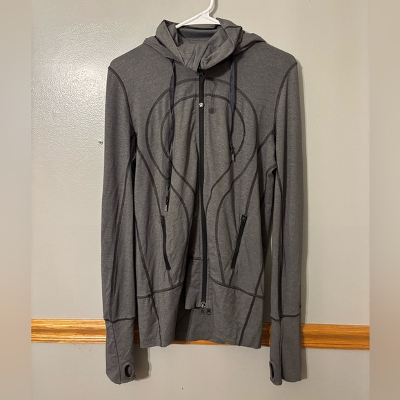 Lululemon Gray Swiftly Tech Running Jacket Size 12 Full Zip - Picture 1 of 5